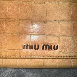 AUTHENTIC✅ Miu Miu croc embossed leather long wallet